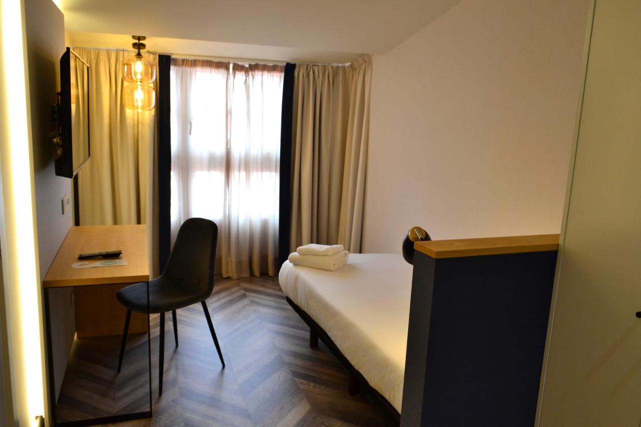 Hotel Alda Galeria Coruna Ngoại thất bức ảnh